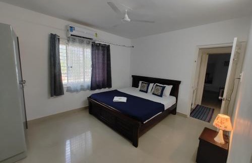 Shaikpet House | NK Homes 202 - 2BHK Homestay - Fast Wifi, Fully Furnished