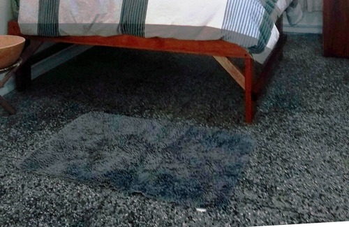 Osu Bed & Breakfast | Nkontim: WiFi, AC & fan, fridge in room, share kitchen. Incl. breakfast