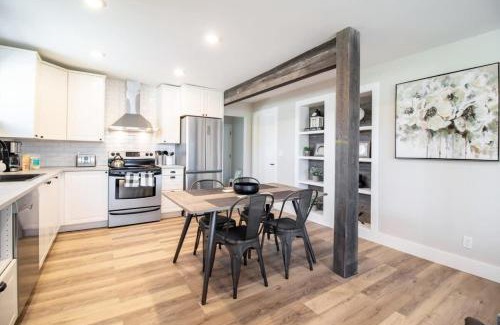 Whitehorse Apartment | NN - Flats on 4th #1 - Downtown 2-bed 2-bath