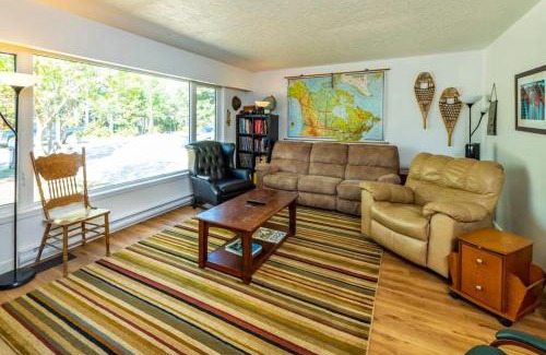 Whitehorse Apartment | NN - The Burrow - Riverdale 3-bed 1 5 bath