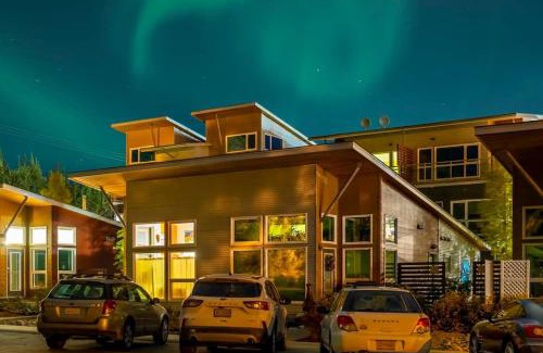 Whitehorse House | NN - The Kit - Downtown 1-bed 1-bath