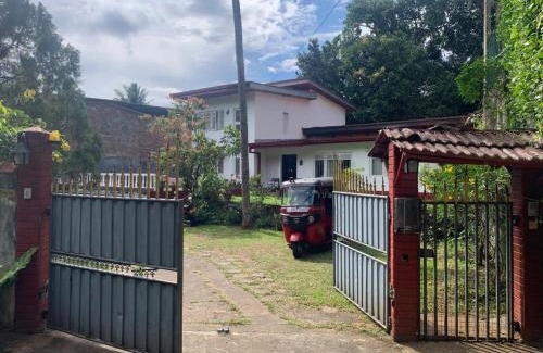 Anniwatta House | No 06 Veediya Bandara Lane Bahirawakanda