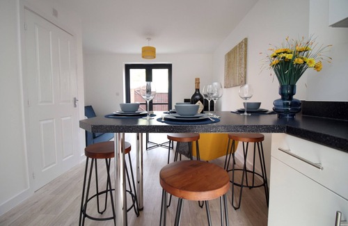 St. Thomas House | No.1 Marina Walk by Stay South Wales - FREE Parking, Close to the Marina