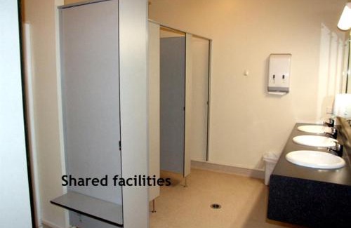 Cambridge Hotel | No 1 Motels