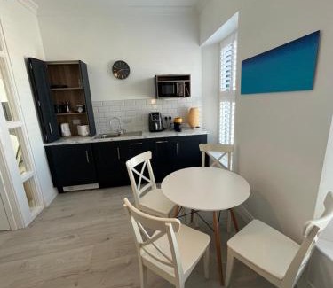 Kilkee Apartment | No.1 The Square @ Naughtons Yard