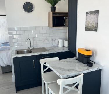 Kilkee Apartment | No.1 The Square @ Naughtons Yard