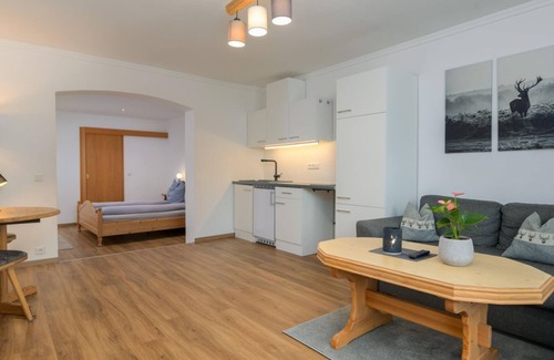 Wallgau Apartment | "No. 14" apartment, shower, WC, 1 bedroom - Wallgauer Hof, vacation apartments
