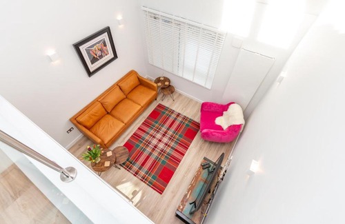 New Town House | No. 2 in the Lane