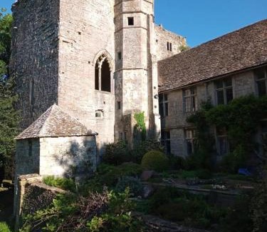 Beverston House | No 24 Beverston Castle