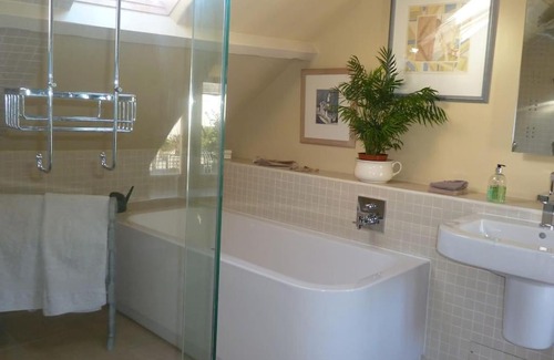 Bridport Apartment | No. 27's Self-Catering Flat for a Memorable Break.