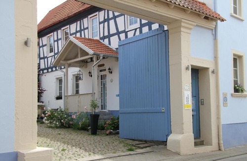 Kapellen-Drusweiler House | No.31 B&B im Rosengarten