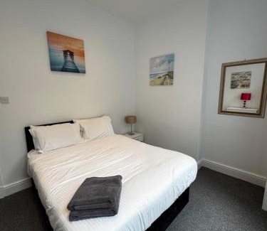 Sefton Park Apartment | No 5 AT SANDRINGHAM, LARGE 1 BED NEAR SEFTON PARK