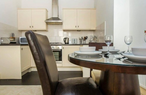 Brighton Apartment | No 5 |Close to Seafront| by Brighton Holiday Lets