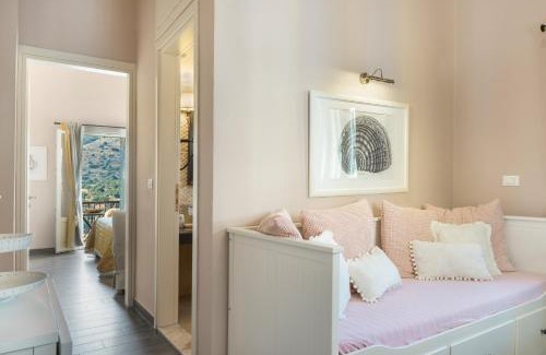 Symi Apartment | No 5 One Bedroom Symi Nautilus