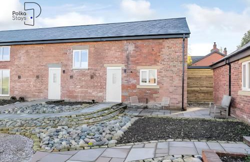 Lytham St. Anne's House | No 5 PolkaStays Ivy Farm Paddock Lodge