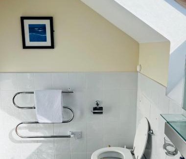Lahinch House | No. 6 Corran Meabh
