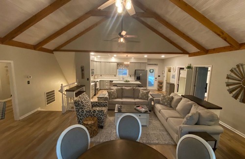 Dadeville House | "No Agenda Lake Martin" Beautifully remodeled 5 Bedroom Home on a No Wake Cove