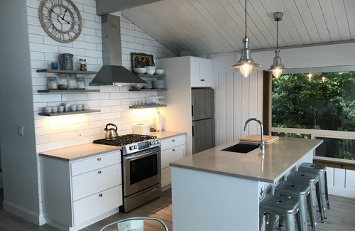 Anacortes House | No bank beautifully remodeled Beach House steps from the beach!