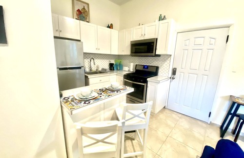 Havensight Apartment | No Chores! 2 BD 2 BA in the heart of Havensight