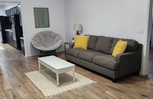 Oklahoma City House | NO Cleaning Fee - Spacious House close to lake and parks! Sleeps 10