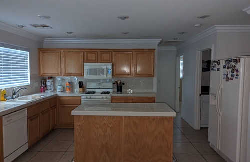 North Las Vegas House | NO EXTRA FEES Vacation Home - Sleep 8 - Private Swimming Pool/Basketball Court