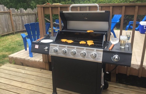 Rockaway Beach House | No Host Fees! Lovely, well equipped, dog friendly home, 3 blocks from the beach!