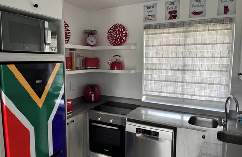 Mossel Bay Apartment | No Loadshedding Luxury apartment with AC in Mossel Bay