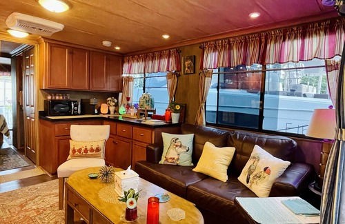 Nurmi Isles Boat Rental | NO LONGER AVAILABLE - Romantic Tropical Paradise on LAS OLAS, walk to BEACH
