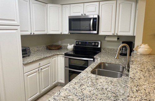 Titusville House | NO PET FEES-Titusville/Space Coast 2bed/2.5bath Townhouse w/Garden