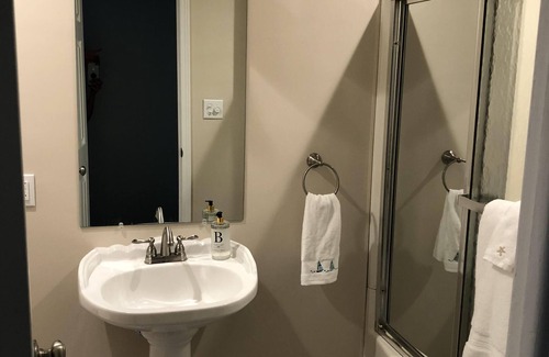 New Buffalo House | No pets/No smoking three bedroom home, Close to the beach