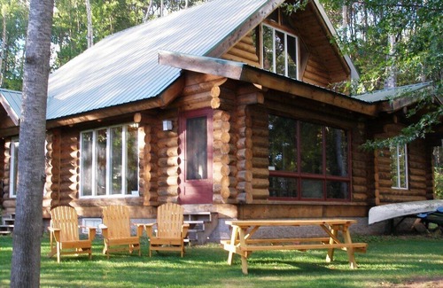 Clam Falls Cabin | No Phone!! Log Cabin