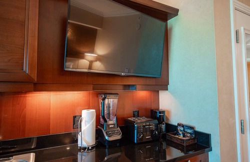 Las Vegas Condo | No Resort Fee Strip View Balcony+Free Valet+ Pool