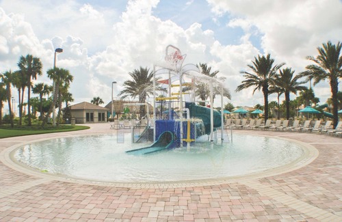 Davenport House | No Resort Fees - PS 5 w/games, Game Room, Free BBQ Grill, and Free Wifi