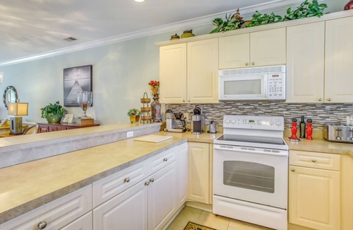 Central Myrtle Beach Condo | 'No Rush Fore' Condo Near Beaches & Golfing!