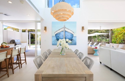 The Bight Villa | No Snow Here: Villa w/Pool & Golf Cart Near Beach