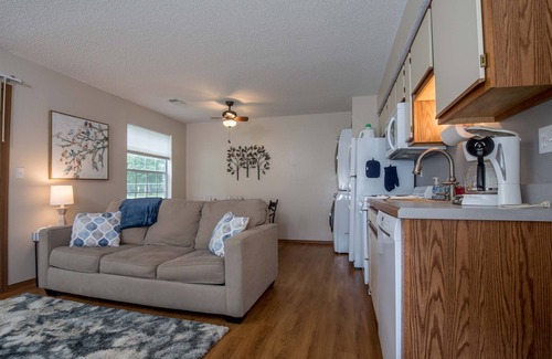Table Rock Condo | No-Stairs Golf-View Condo | Central to Lakes+Strip