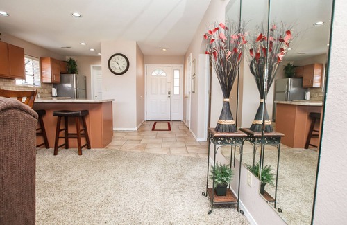 Branson Condo | No Stairs! Great View - Massage Chair - Central Branson- Heated Pool-King Beds