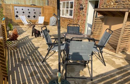 Heacham House | No33 WOODLANDS BOUTIQUE COTTAGE