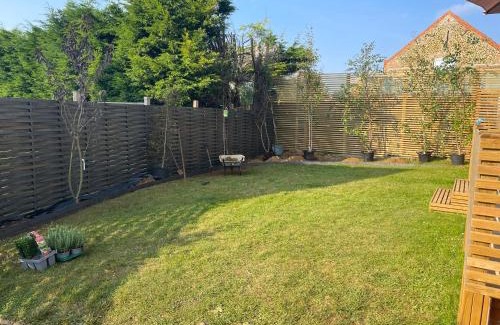 Heacham House | No33 WOODLANDS BOUTIQUE COTTAGE