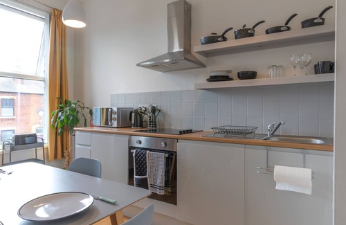Preston Apartment | No4 Fulwood Heights - Large Bright Studio nr Hosp
