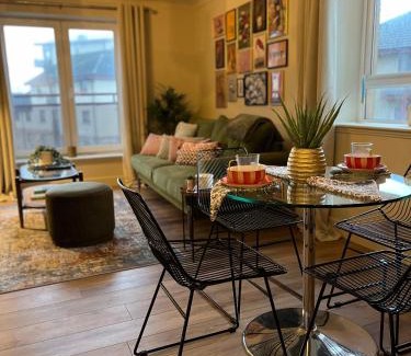 Ayr Apartment | No5 Ayr Beach - Coorie Doon Stays