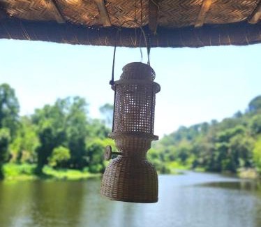 Pirmed Bed & Breakfast | Noah's Ark- River Front Boat House Cottage