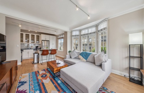 Nob Hill Apartment | Nob Hill 1 BR w/ Office by Anyplace - 11649