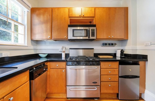 Nob Hill Apartment | Nob Hill Edwardian StudioBeauty Walk Everywhere, live in style like a local