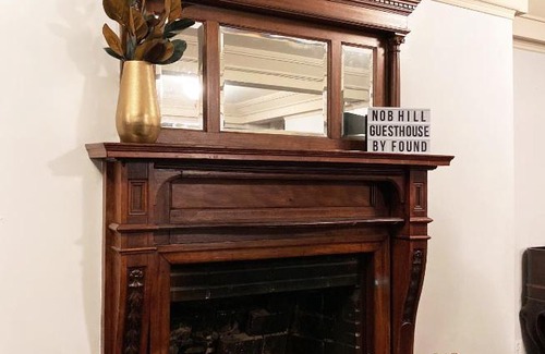 Downtown San Francisco Hotel | Nob Hill Guest House by Found