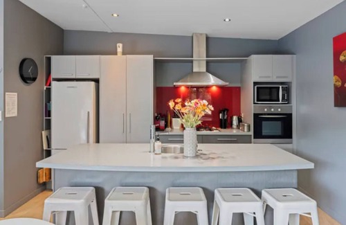 Taupo House | Noble Retreat – Taupō Holiday House