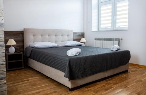 Ustrzyki Dolne Bed & Breakfast | Noclegi Sebastian w Centrum