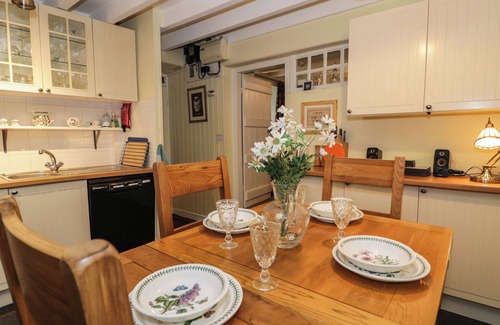 Penmachno Cottage | NODDFA, pet friendly, character holiday cottage in Penmachno