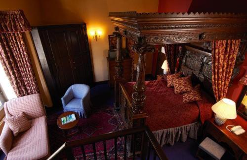 Chipping Campden Hotel | Noel Arms - "A Bespoke Hotel"