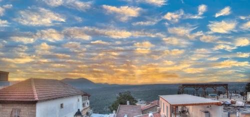 Safed Old City Apartment | Nof Marom - the Home in the Old City נוף מרום - הבית בעתיקה